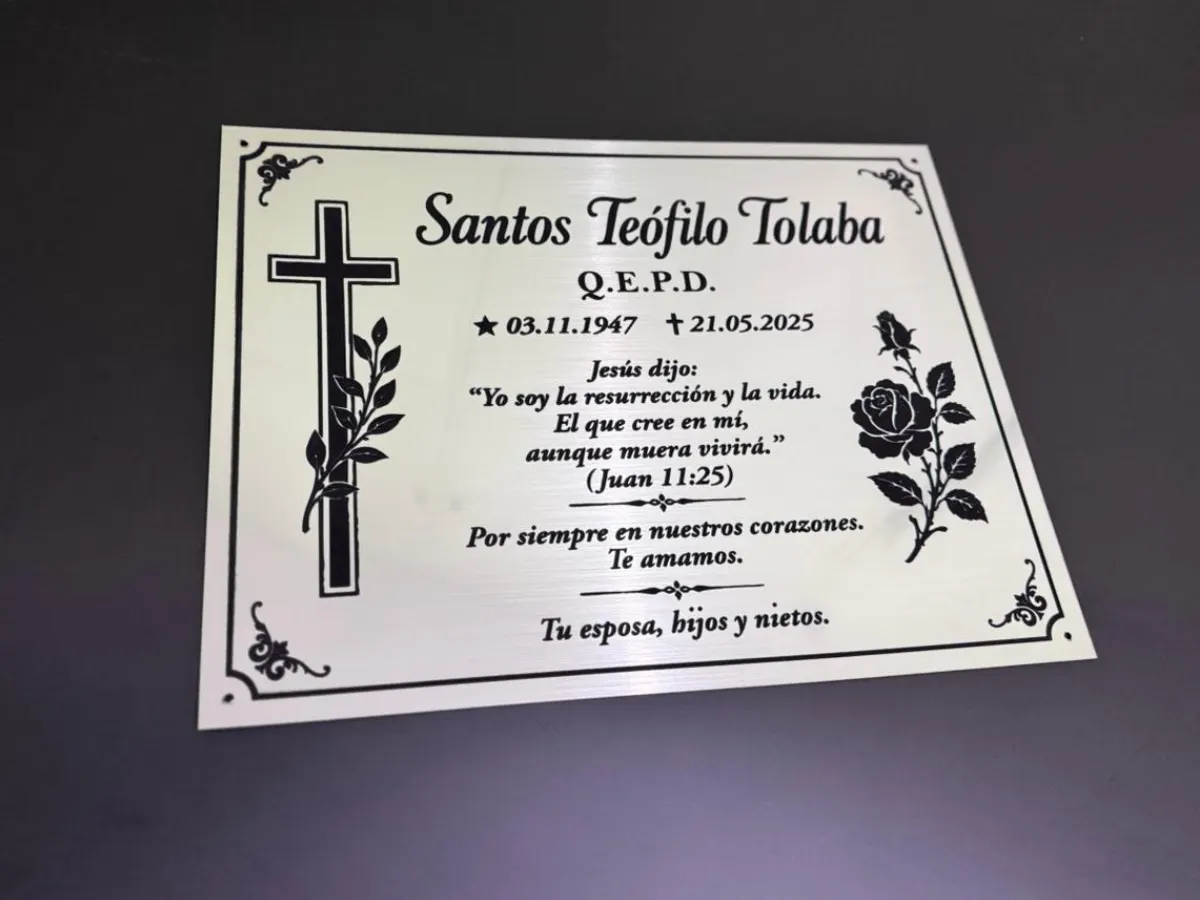 Placa conmemorativa grabada con láser 6