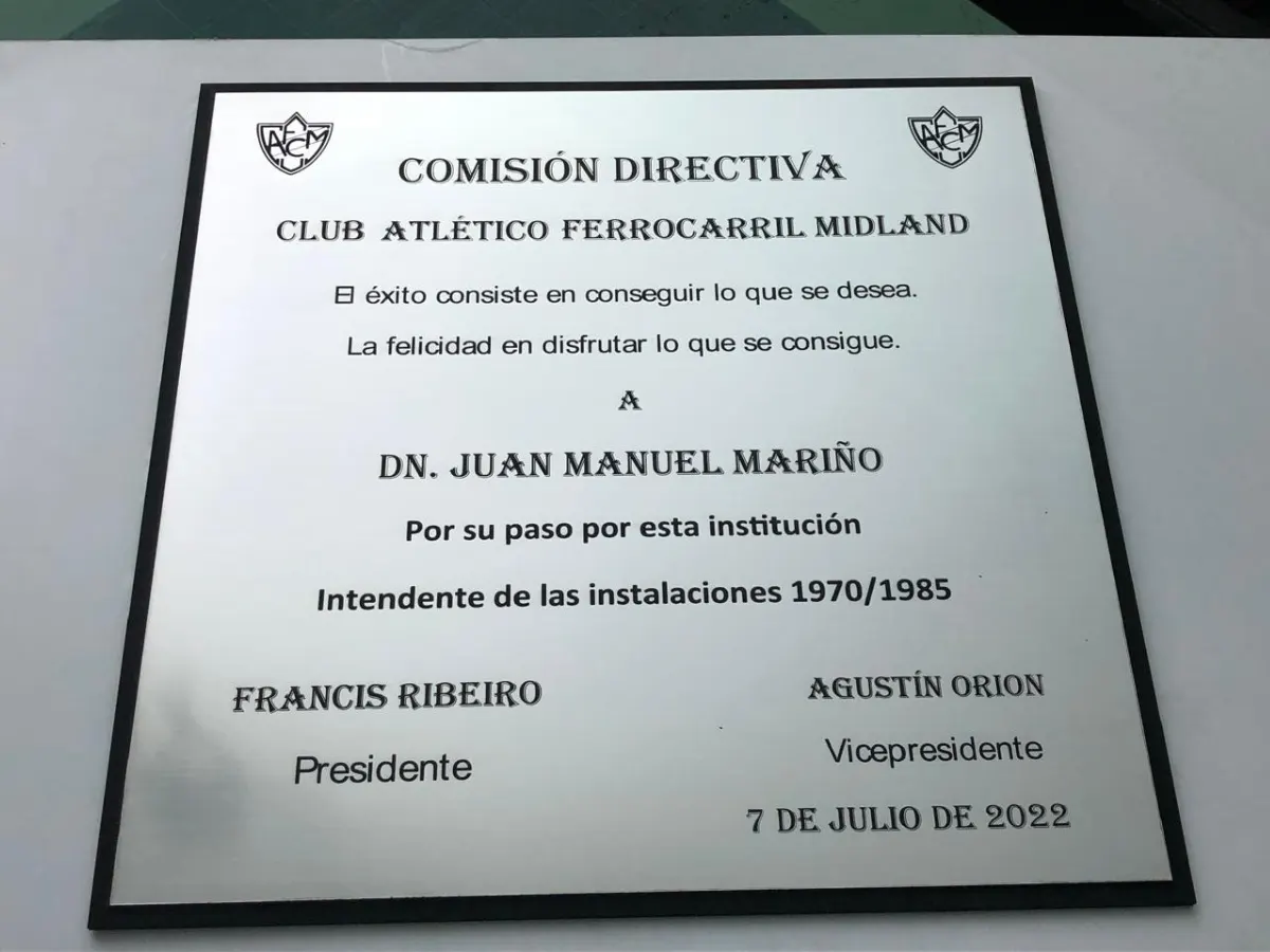 Placa para nicho grabada con láser 7